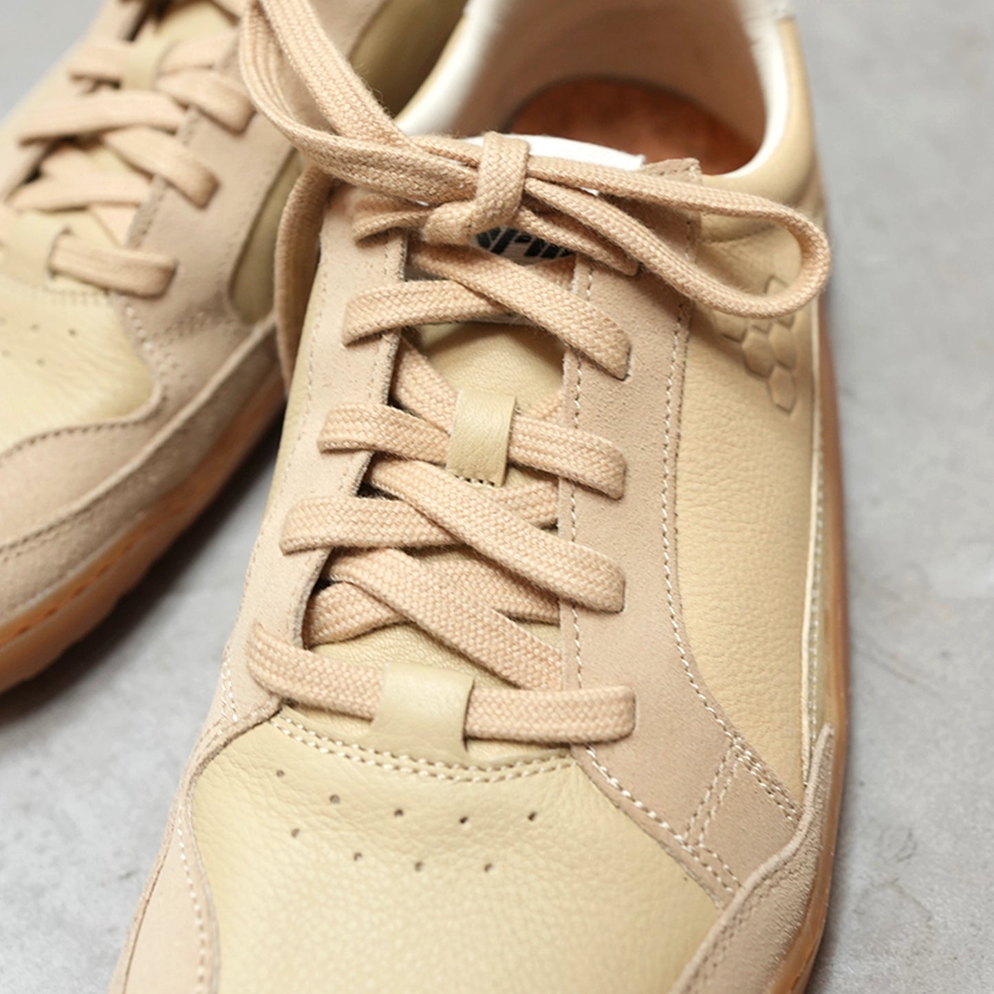 【VIVOBAREFOOT】ヴィヴォ ベアフット women's Gobi Ⅱ Sneaker Premium Leather "Desert Sand"