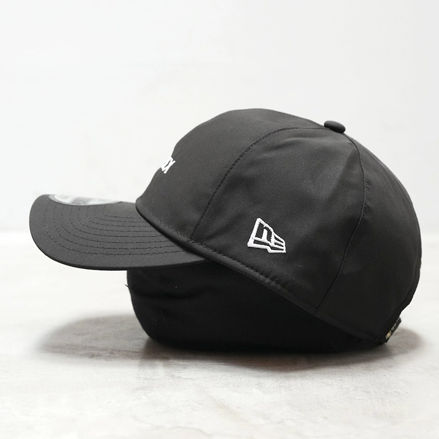【NEW ERA OUTDOOR】ニューエラアウトドア 9TWENTY Velcro Strap GORE-TEX 2L "Black"