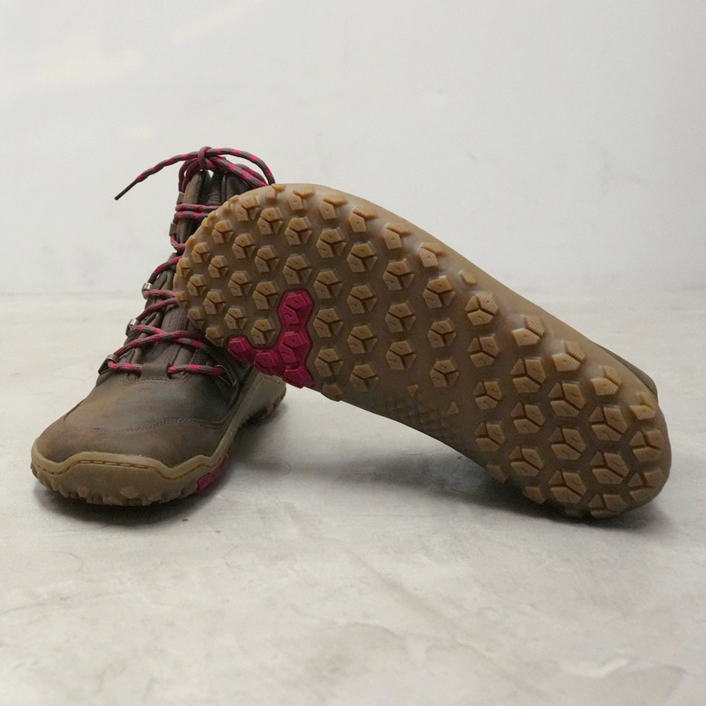 【VIVOBAREFOOT】ヴィヴォ ベアフット women's Tracker Leather AT Ⅱ "Bracken"