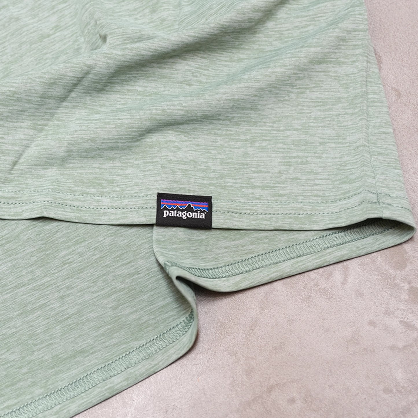 【patagonia】パタゴニア women's L/S Capilene Cool Daily Graphic Shirt(Waters) ※ネコポス可
