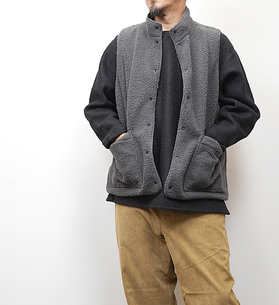 【South2 West8】サウスツーウエストエイト men's Reversible. Vest-P.Fleece/N.Ripstop "Black"