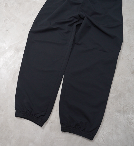 【nanamica】ナナミカ men's ALPHADRY Jogger Pants "Black"