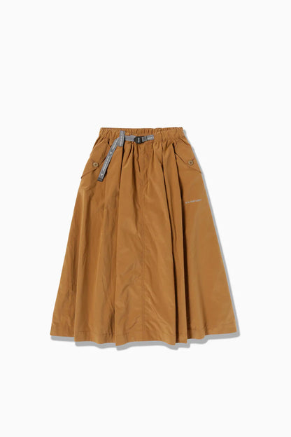 【and wander】アンドワンダー women's oversized cargo skirt "2Color"