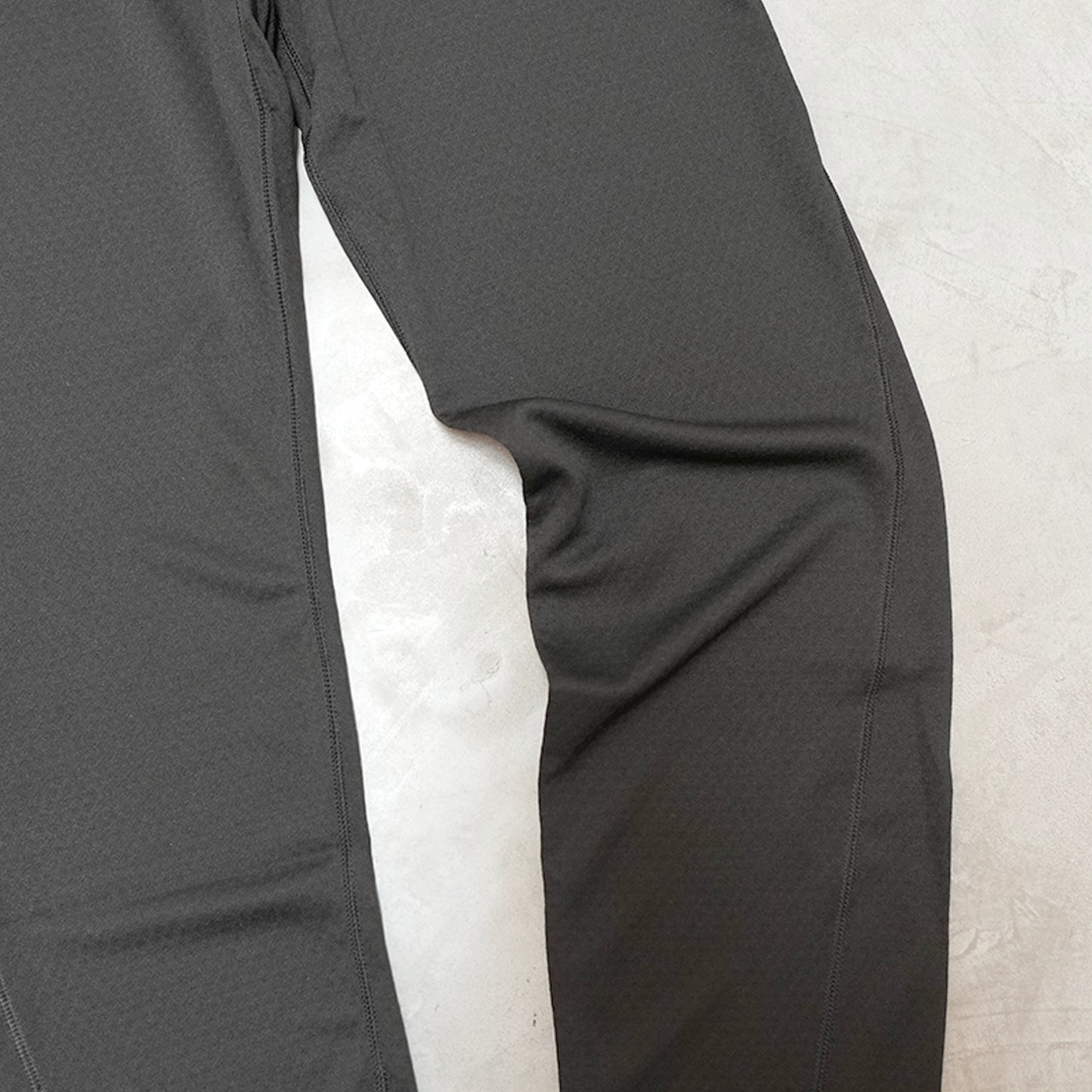 【patagonia】パタゴニア Kids Capilene Midweight Bottoms "Black" ※ネコポス可