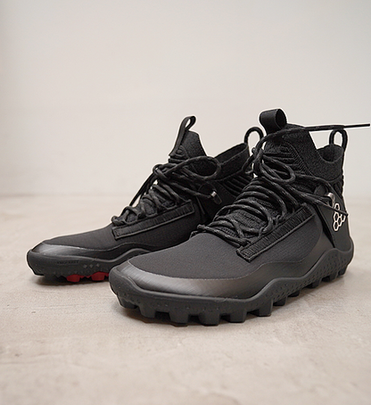 【VIVOBAREFOOT】ビボベアフット men's Magna Lite WR SG "Triple Black(Obsidian)"