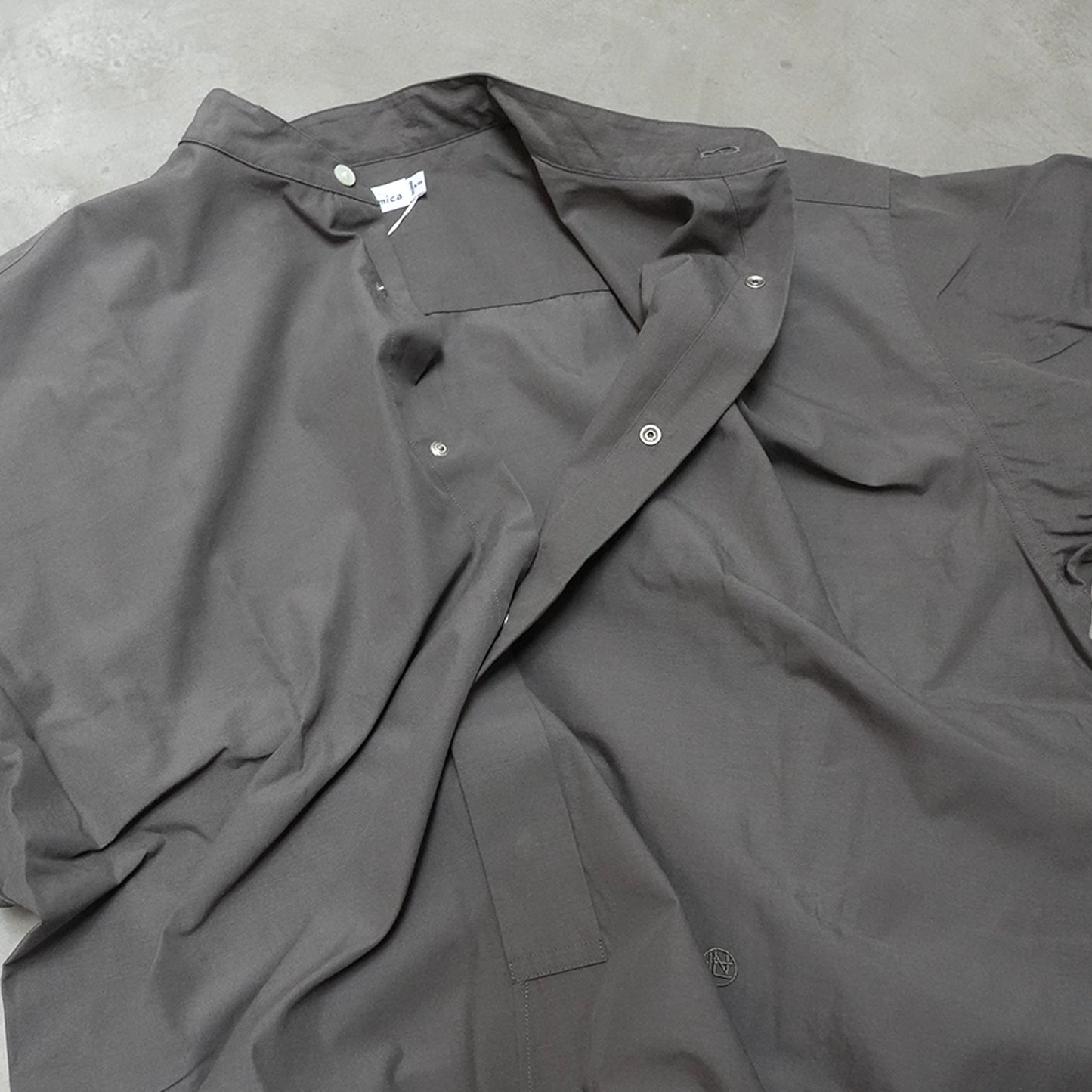 【nanamica】ナナミカ women's Band Collar Wind Shirt Dress "Charcoal"