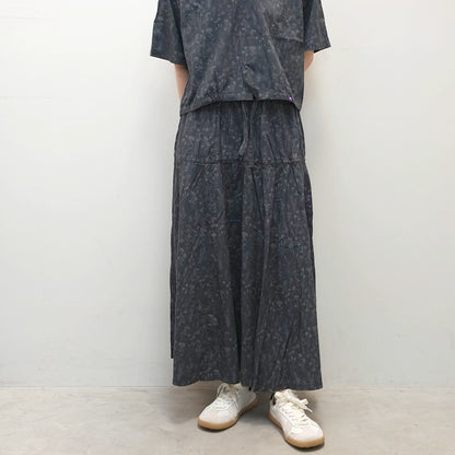 【THE NORTH FACE Purple Label】ノースフェイスパープルレーベル women's Flower Printed Field Tiered Skirt "Dark Navy"