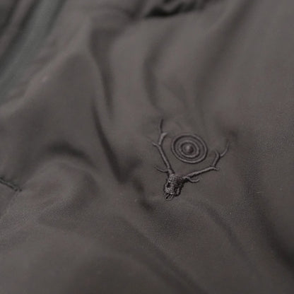 【South2 West8】サウスツーウエストエイト men's Insulator Vest-Poly Peach Skin "Black"