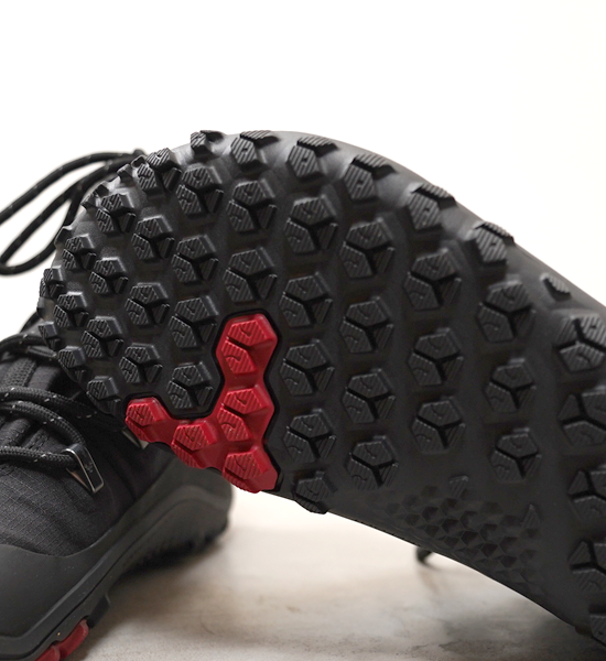 【VIVOBAREFOOT】ヴィヴォ ベアフット men's Tracker Textile AT "Obsidian"