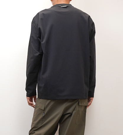 【and wander】アンドワンダー men's hybrid warm pocket LS T "Black"