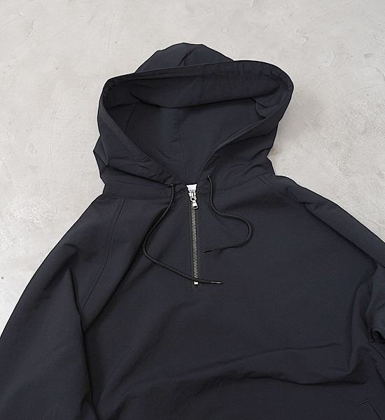 【nanamica】ナナミカ men's ALPHADRY Hoodie "Black"