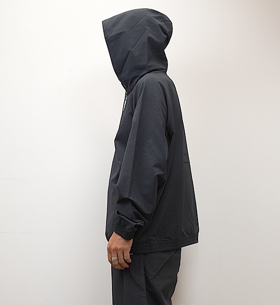 【nanamica】ナナミカ men's ALPHADRY Hoodie "Black"