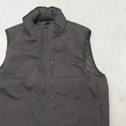 【South2 West8】サウスツーウエストエイト men's Insulator Vest-Poly Peach Skin "Black"
