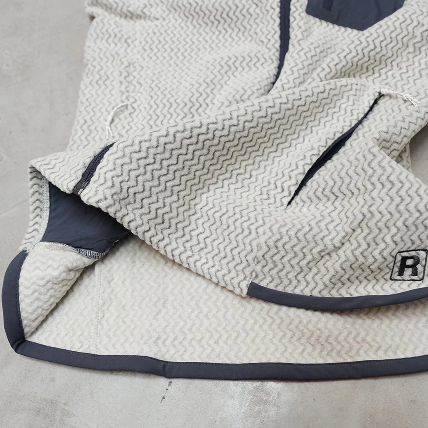 【patagonia】パタゴニア women's R1 Air Fleece Vest "2Color"