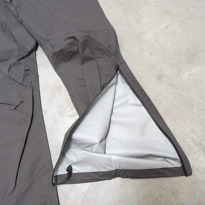 【Teton Bros】ティートンブロス unisex Feather Rain Pant "Gunmetal"