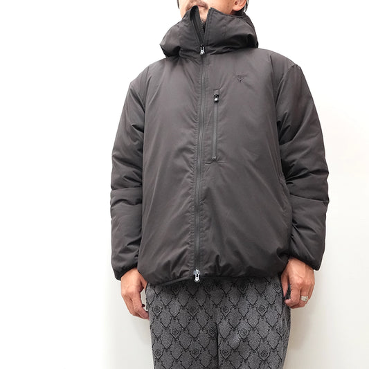 【South2 West8】サウスツーウエストエイト men's Insulator Zipped Parka-Peach Skin "Black"