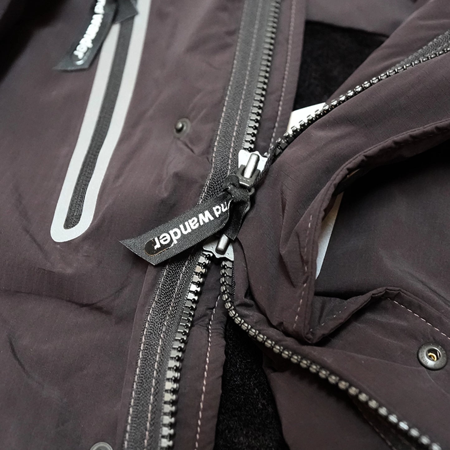 【and wander】アンドワンダー women's Fishtail Octa Coat "Black"