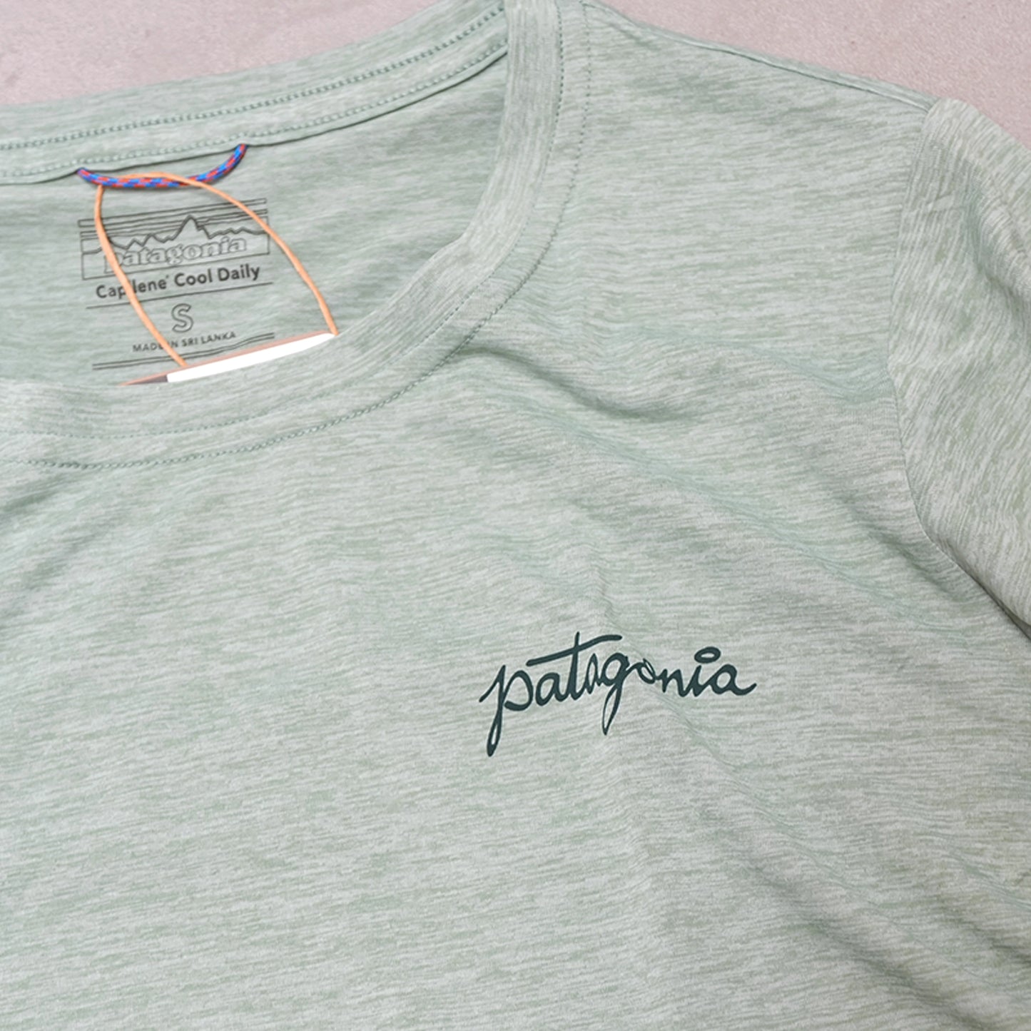 【patagonia】パタゴニア women's L/S Capilene Cool Daily Graphic Shirt(Waters) ※ネコポス可