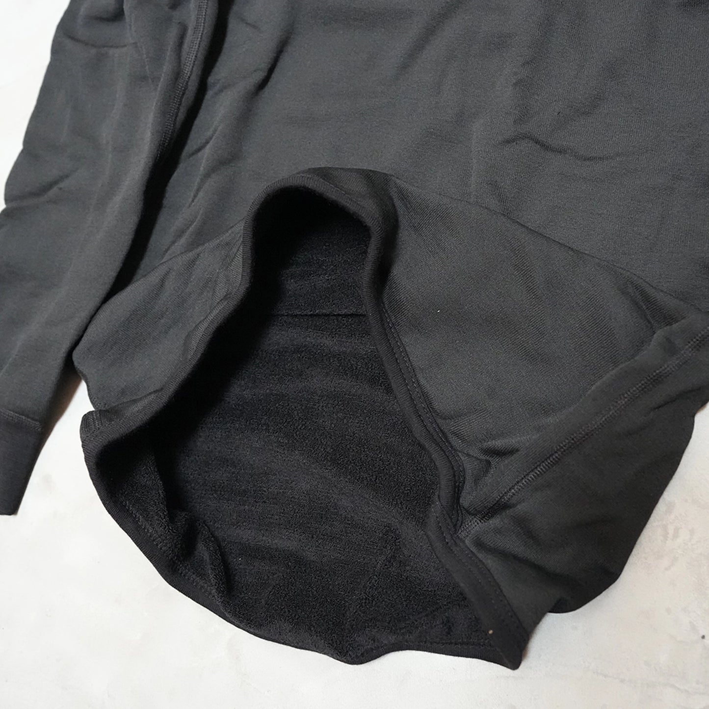 【ACLIMA】アクリマ men's Hotwool Polo Zip "Jet Black"