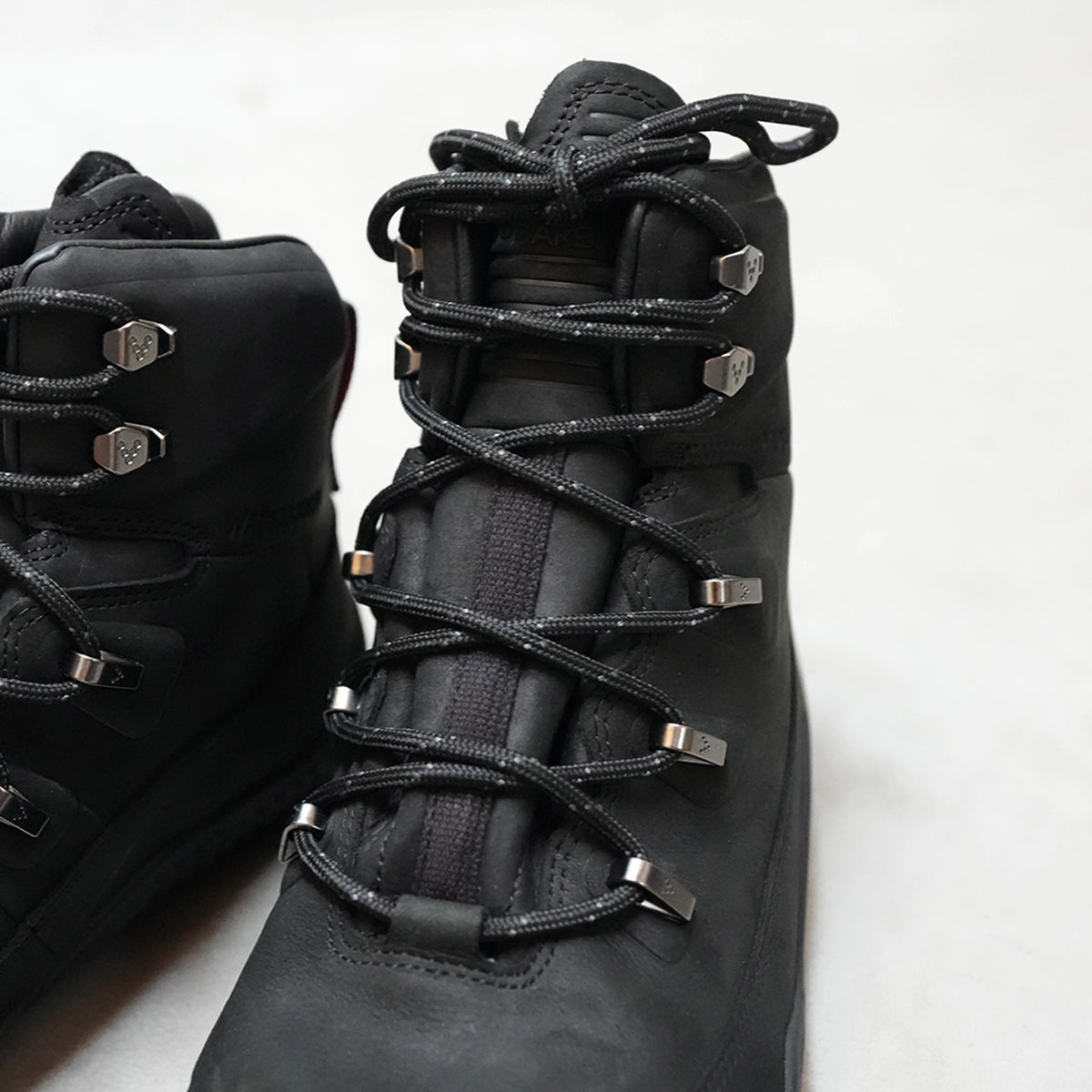 【VIVOBAREFOOT】ヴィヴォ ベアフット women's Tracker Winter Ⅲ SG "Obsidian"