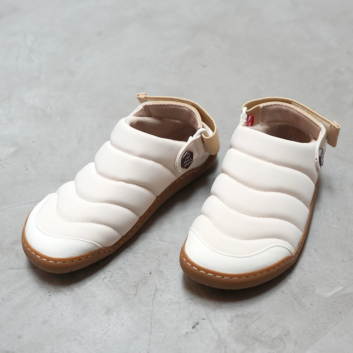 【VIVOBAREFOOT】ヴィヴォ ベアフット women's Gobi Wavey Mule Textile "Sand"