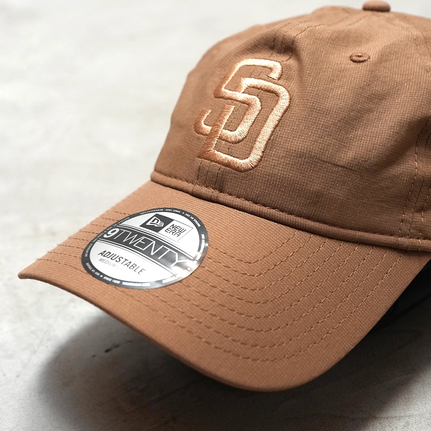 【NEW ERA OUTDOOR】ニューエラアウトドア 9TWENTY Velcro Strap Tech Air "3Color"