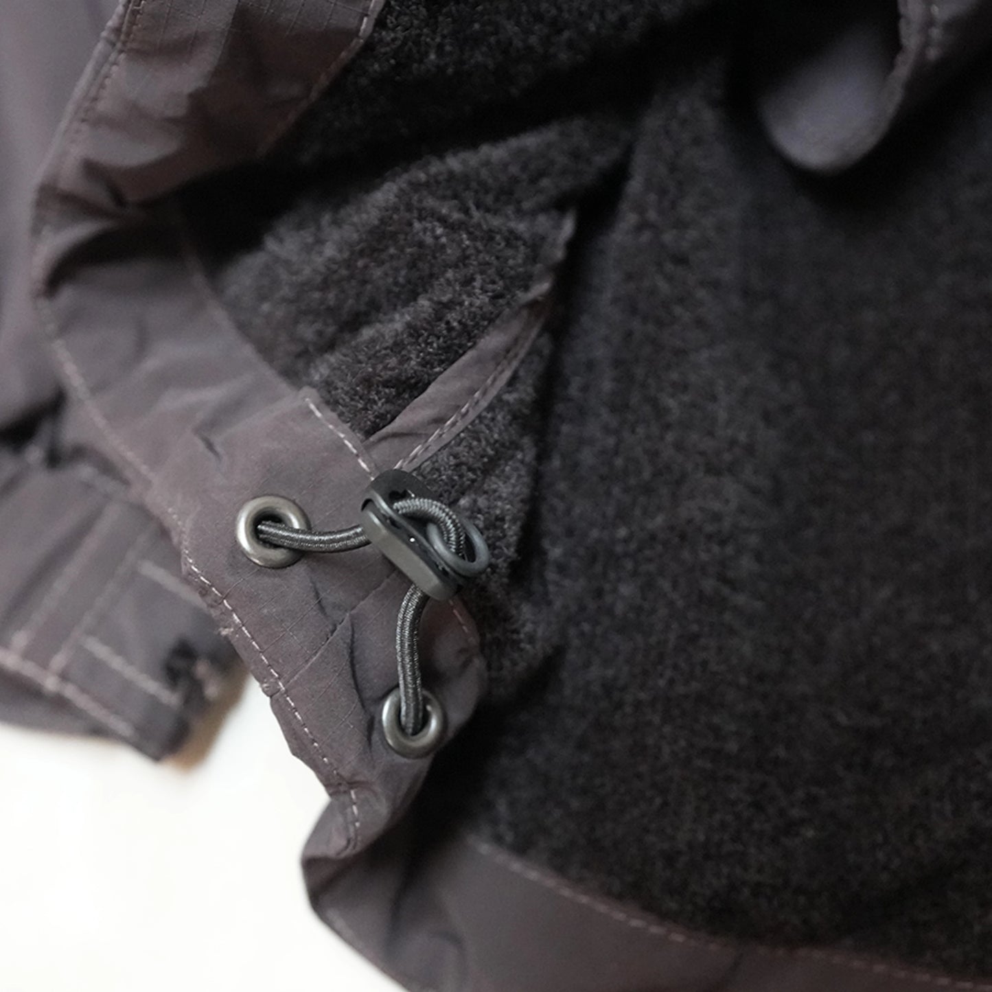 【and wander】アンドワンダー women's Fishtail Octa Coat "Black"