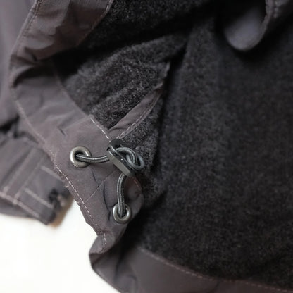 【and wander】アンドワンダー women's Fishtail Octa Coat "Black"