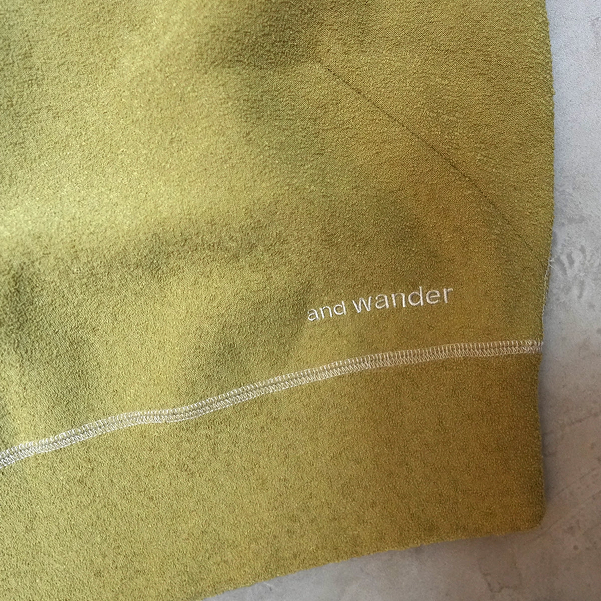 【and wander】アンドワンダー women's PE warm pile vest "2Color"