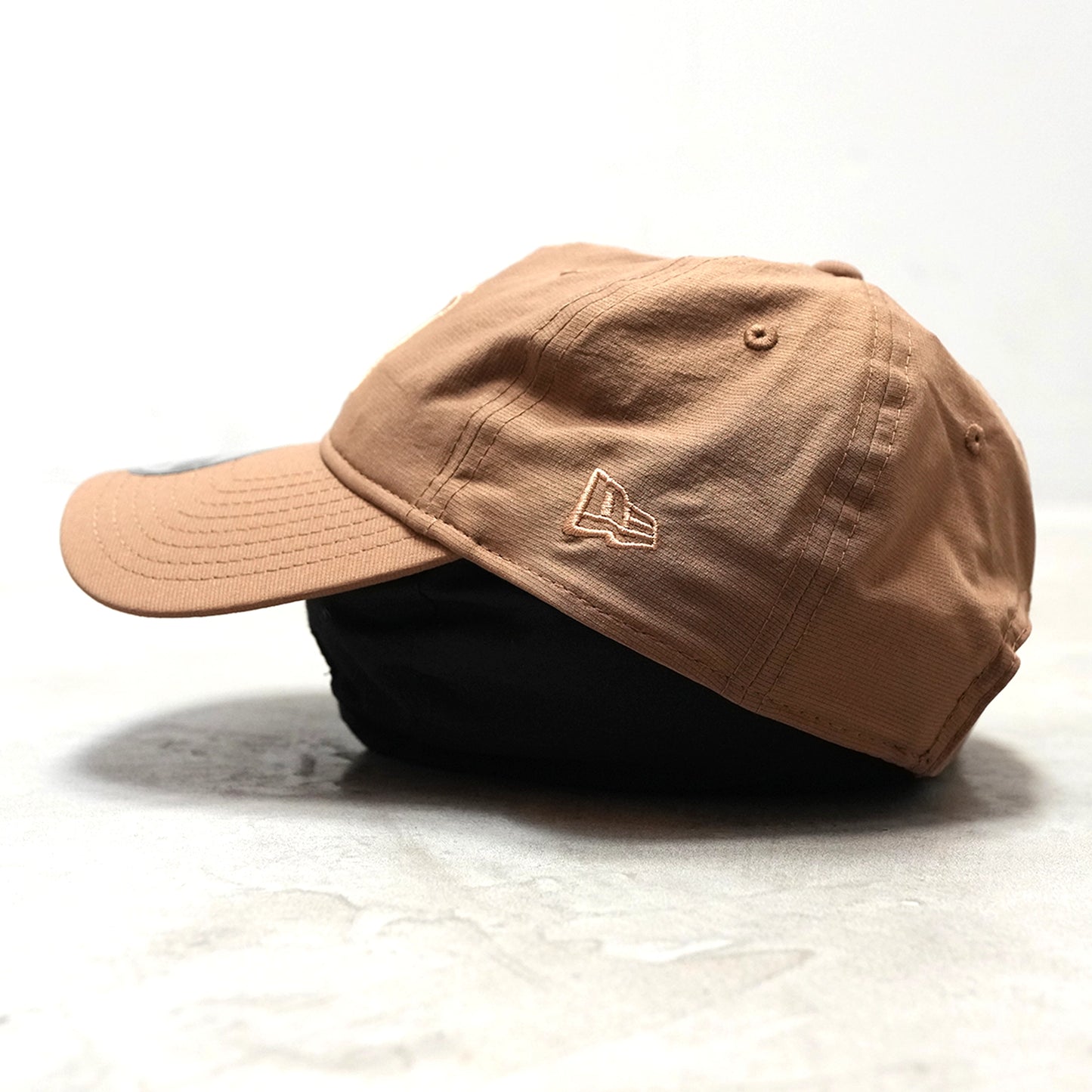【NEW ERA OUTDOOR】ニューエラアウトドア 9TWENTY Velcro Strap Tech Air "3Color"