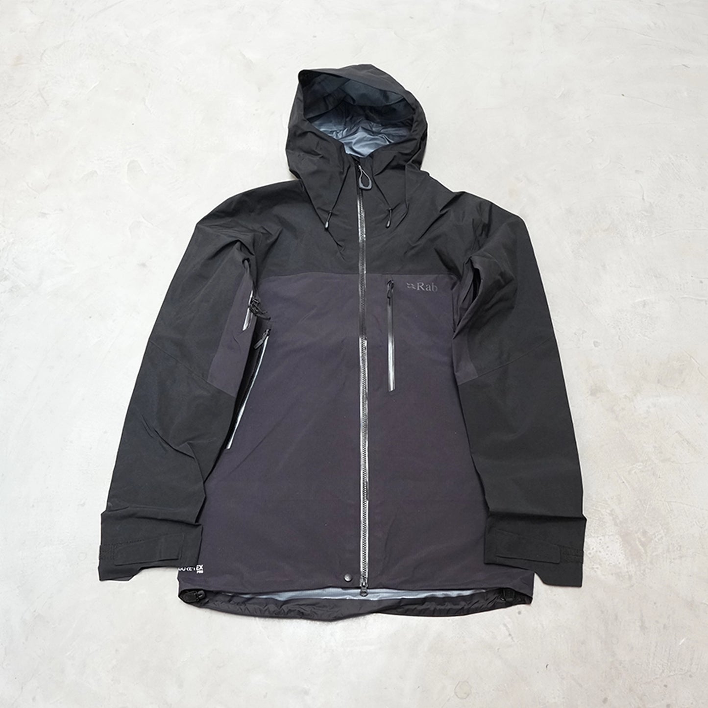 【Rab】ラブ men's Latok Mountain GTX Jacket "Black"