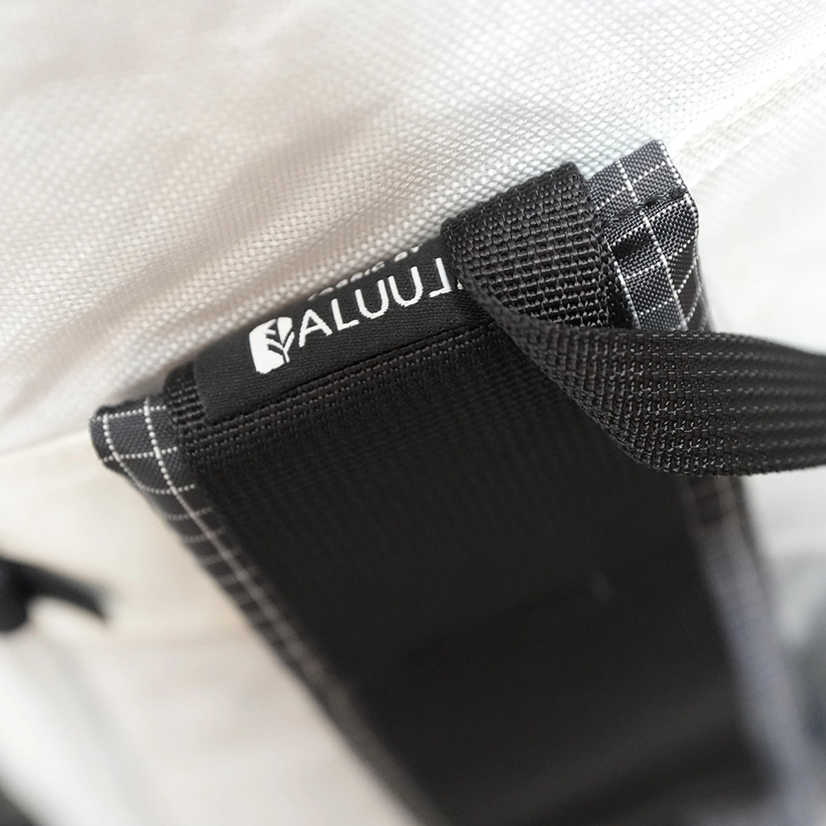 【Trail Bum】トレイルバム Fab Aluula "Translucent White"