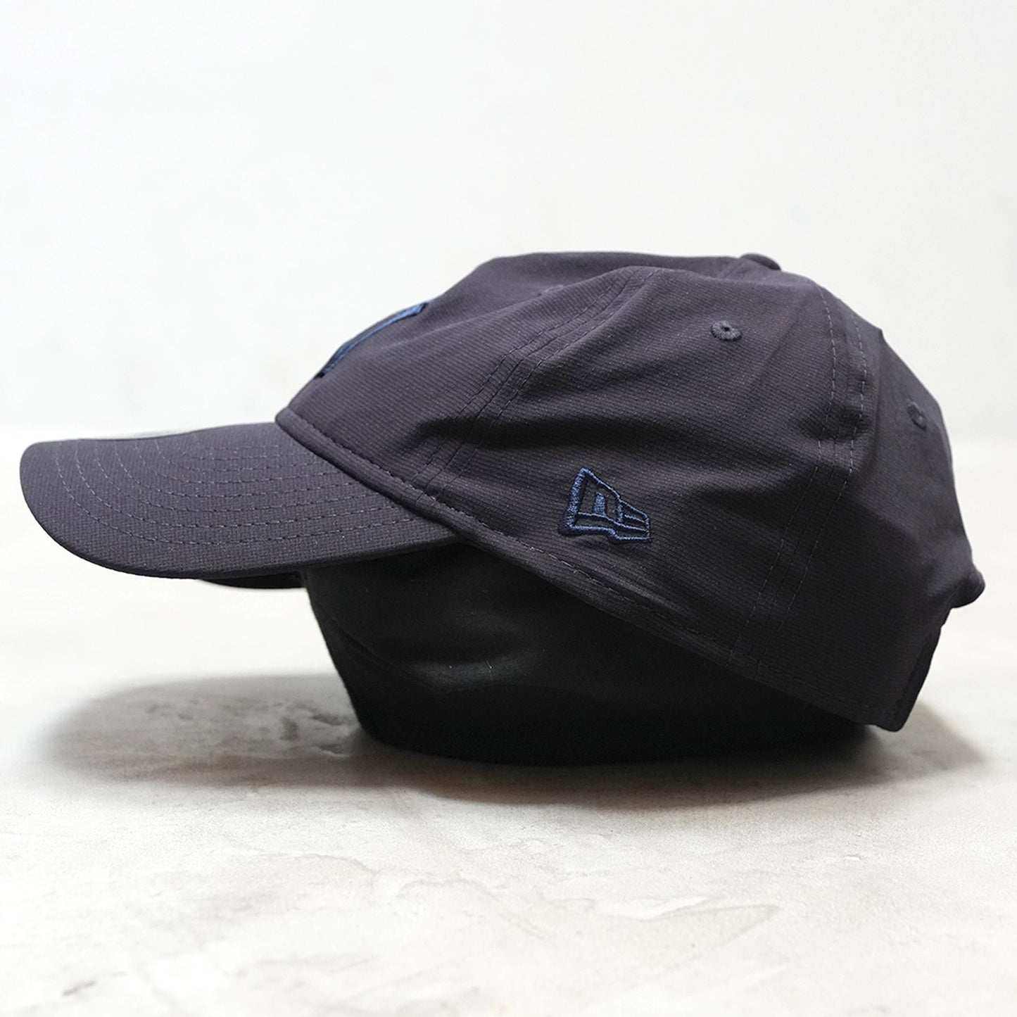 【NEW ERA OUTDOOR】ニューエラアウトドア 9TWENTY Velcro Strap Tech Air "3Color"