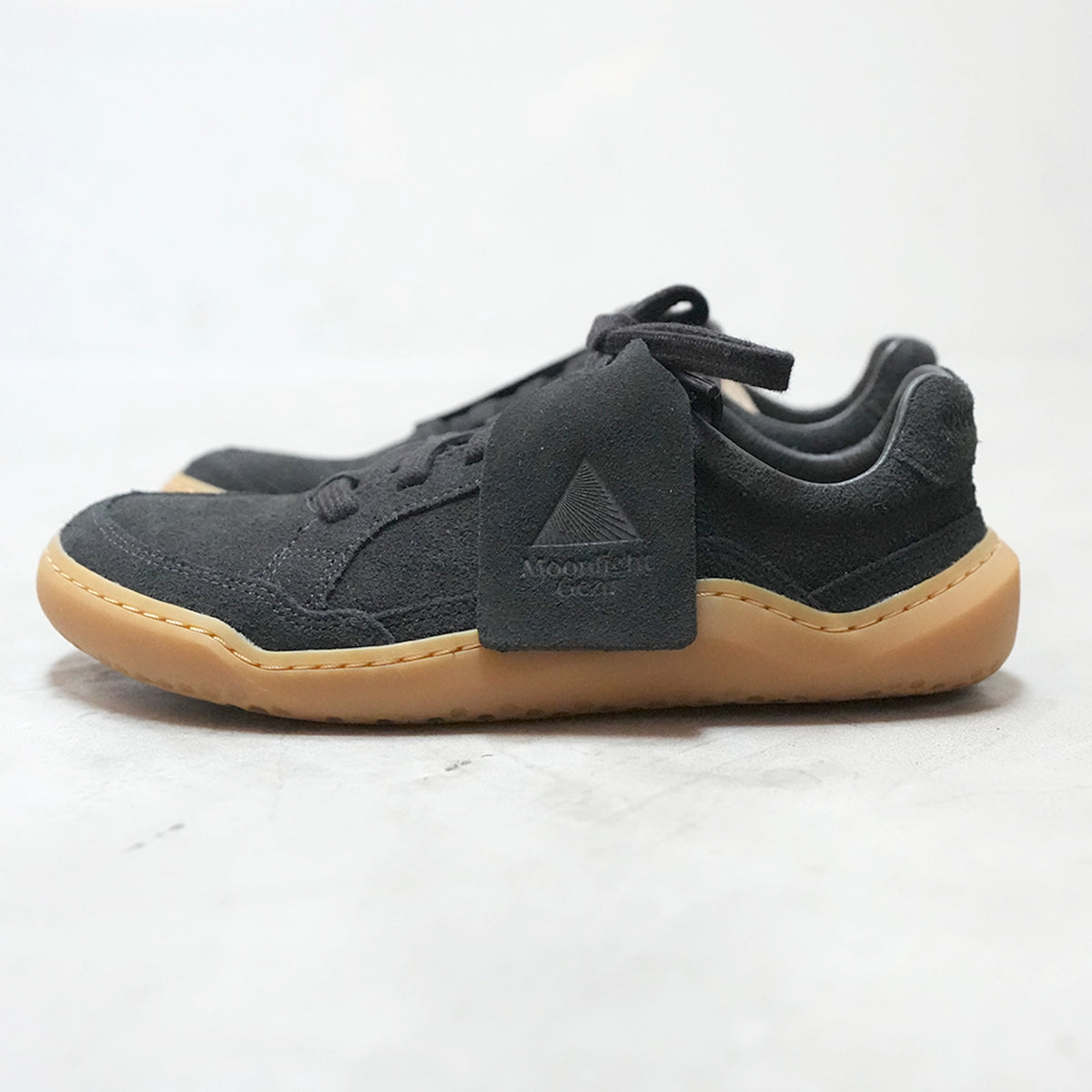 【Moonlight Gear】ムーンライトギア women's Gobi Sneaker Skate × Vivobarefoot "Obsidian"