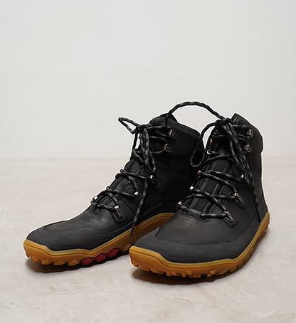 【VIVOBAREFOOT】ヴィヴォ ベアフット women's Tracker Leather AT "Obsidian"