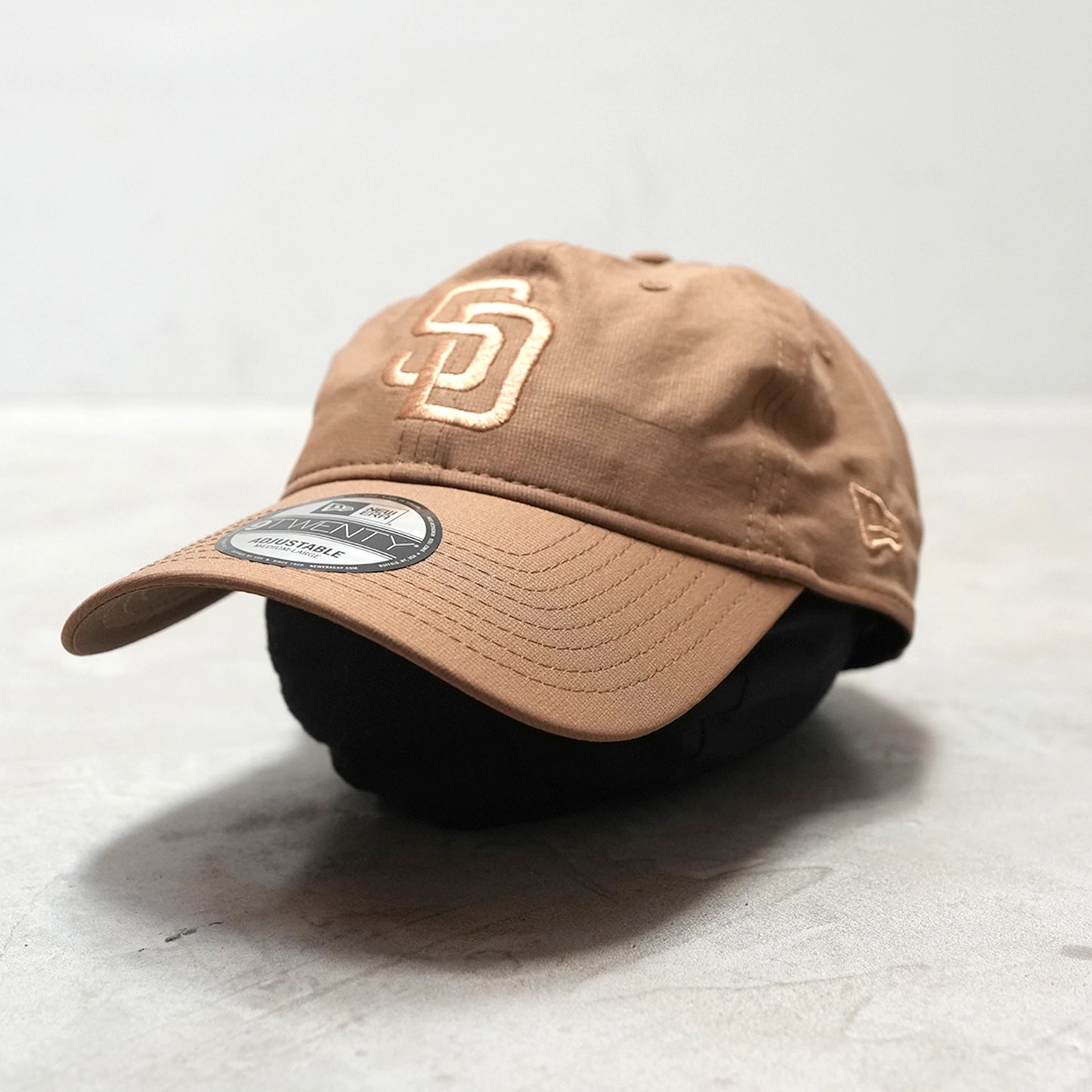 【NEW ERA OUTDOOR】ニューエラアウトドア 9TWENTY Velcro Strap Tech Air "3Color"