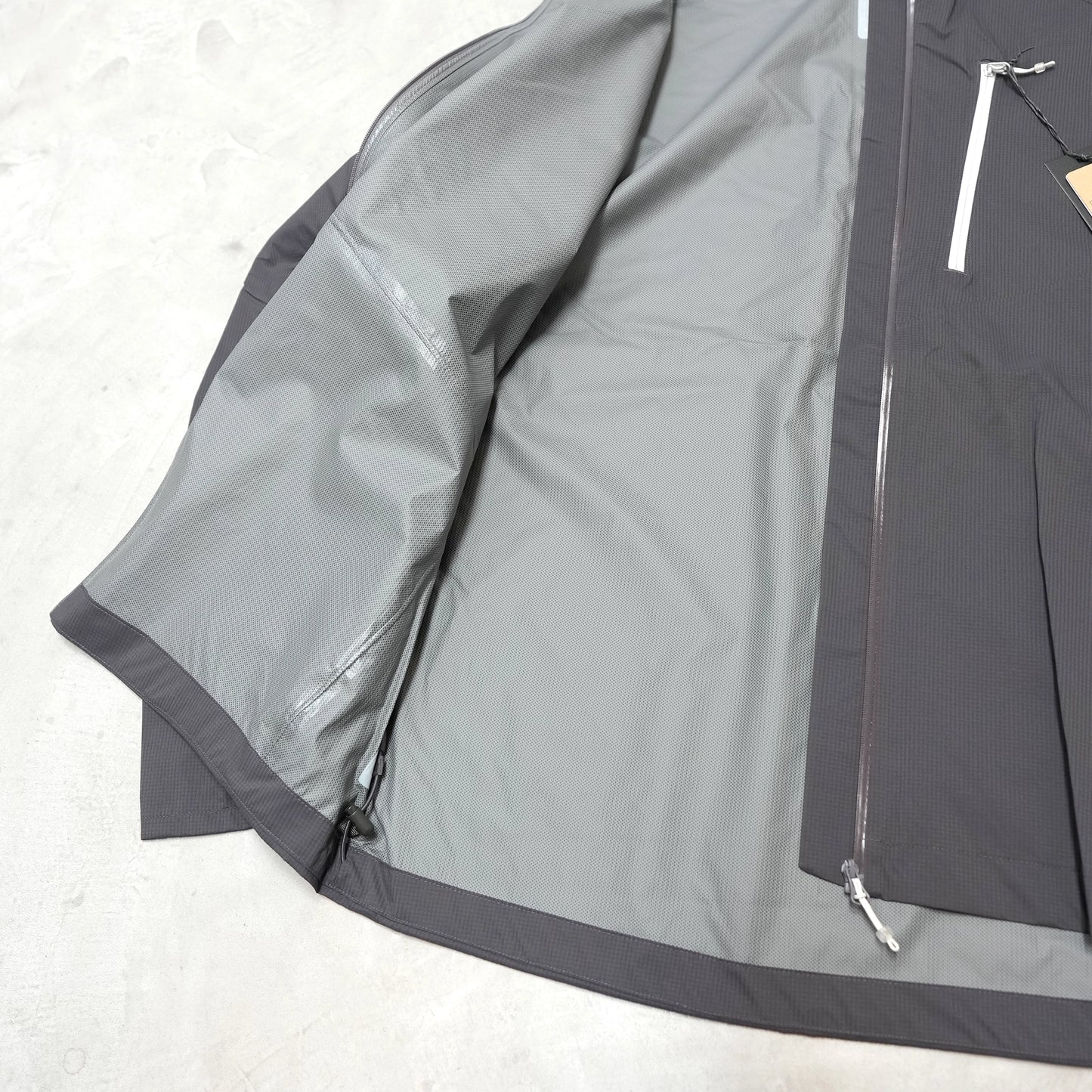 【Rab】ラブ men's Downpour Trail Light Jacket "2Color"