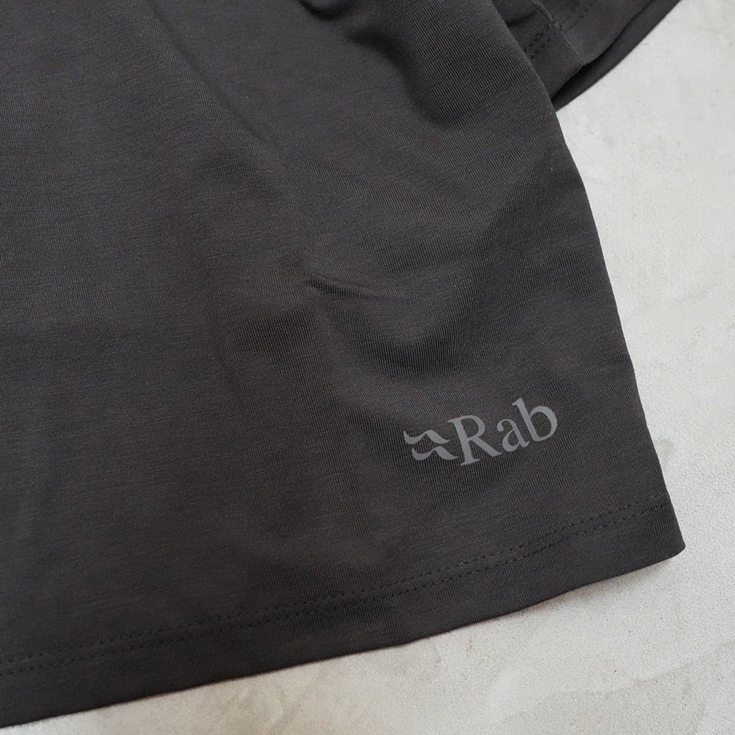 【Rab】ラブ women's Rivelin Crop Tee "Black" ※ネコポス可