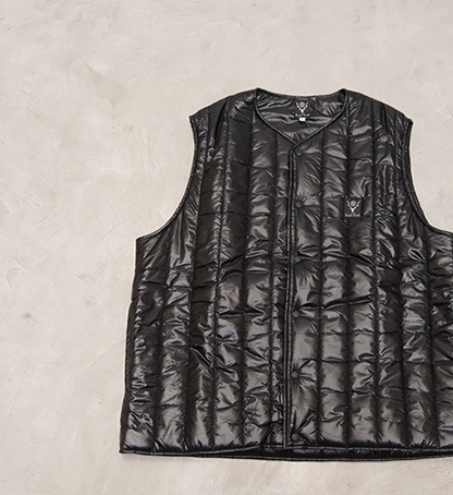 【South2 West8】サウスツーウエストエイト men's Quilted C/N Vest-Nylon Ripstop "Black"