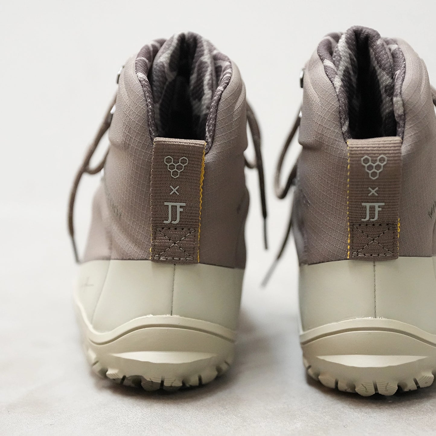 【VIVOBAREFOOT】ヴィヴォ ベアフット women's Tracker Textile AT Ⅱ JJF "Shadow Green"