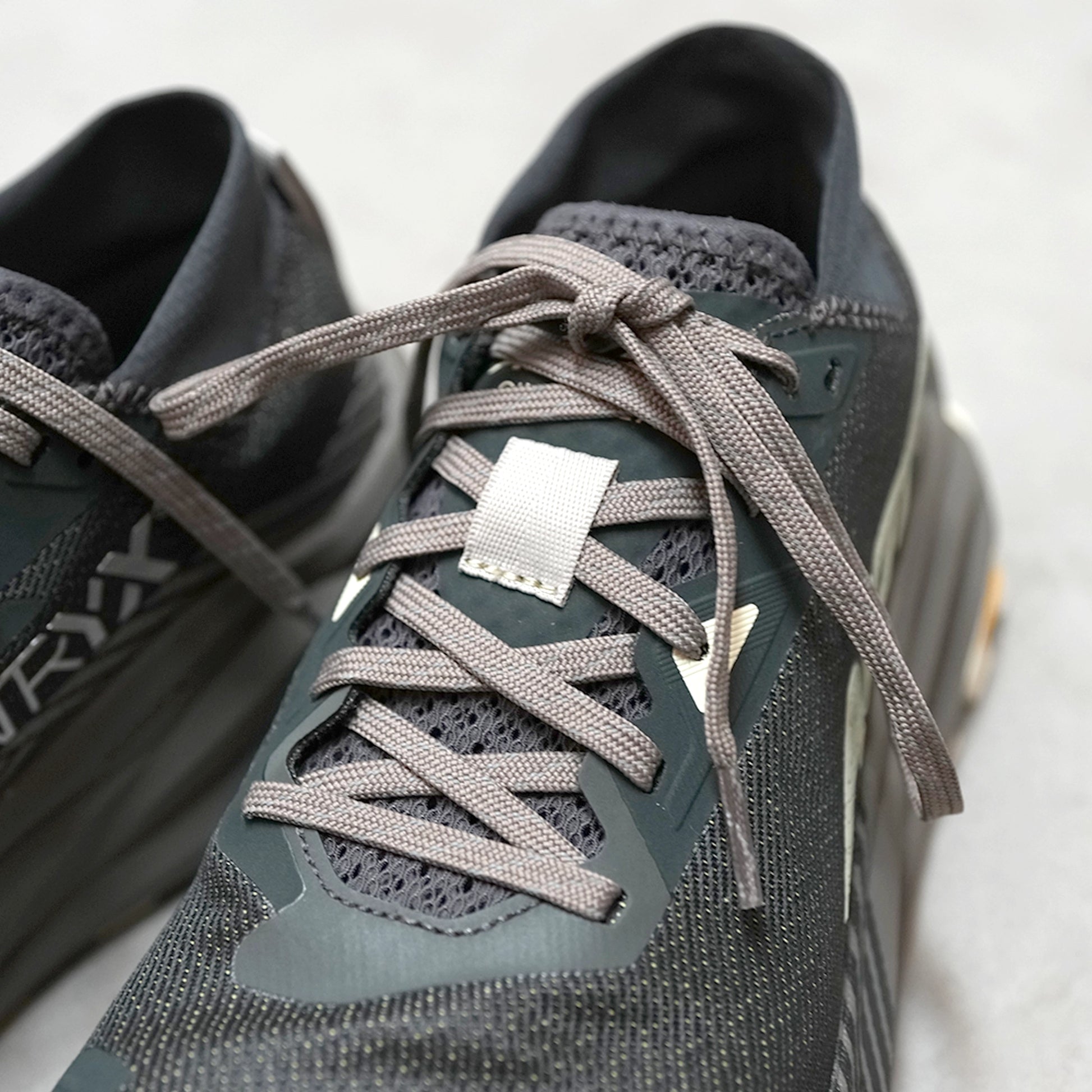 あるる 再入荷】ALTRA 