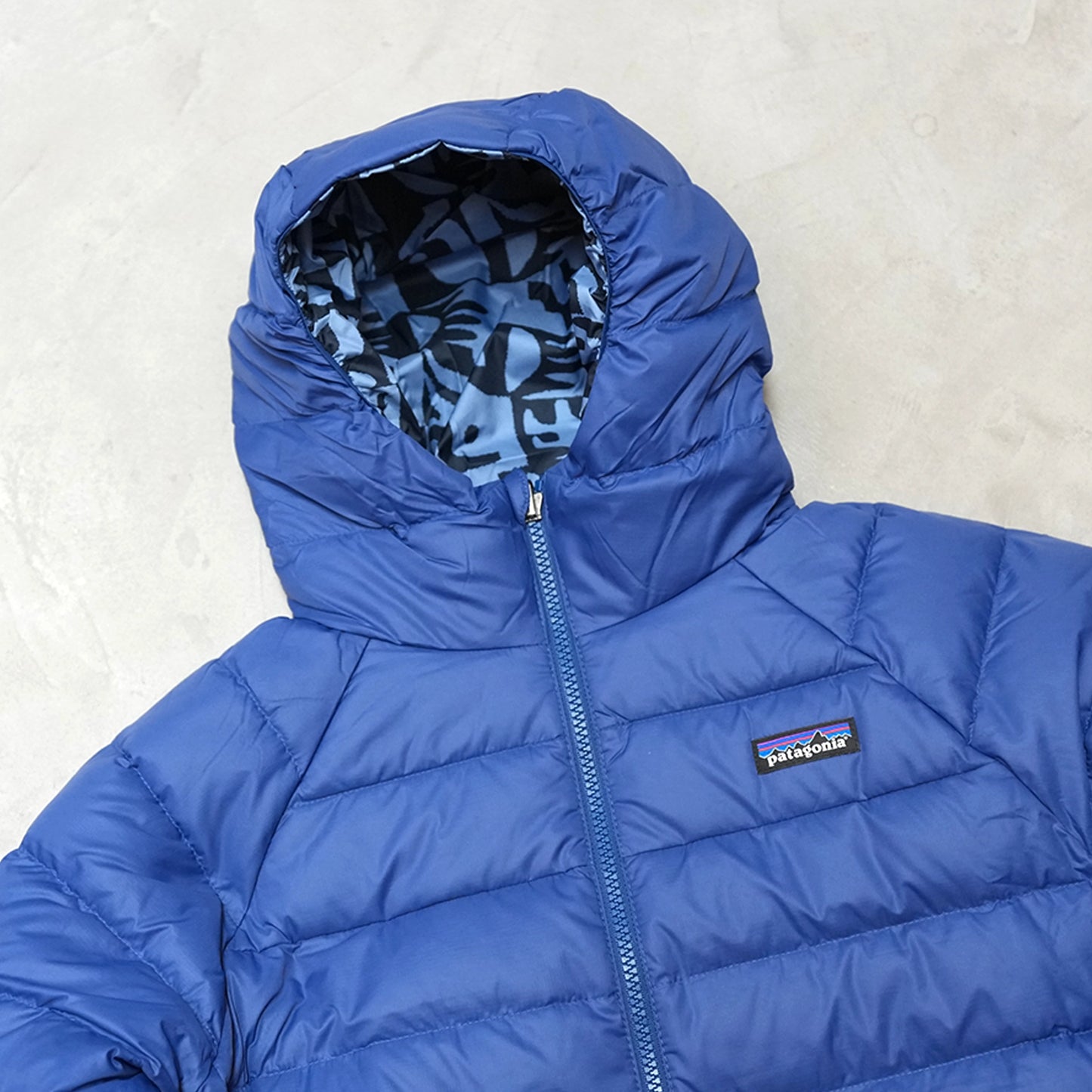 【patagonia】パタゴニア Kids Reversible Down Sweater Hoody "2Color"