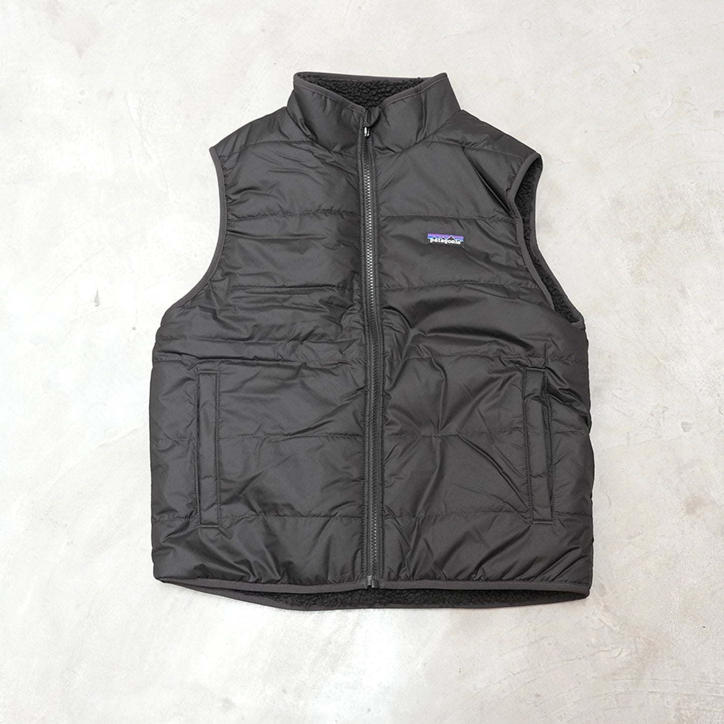 【patagonia】パタゴニア Kids Reversible Ready Freddy Vest "Ink Black"