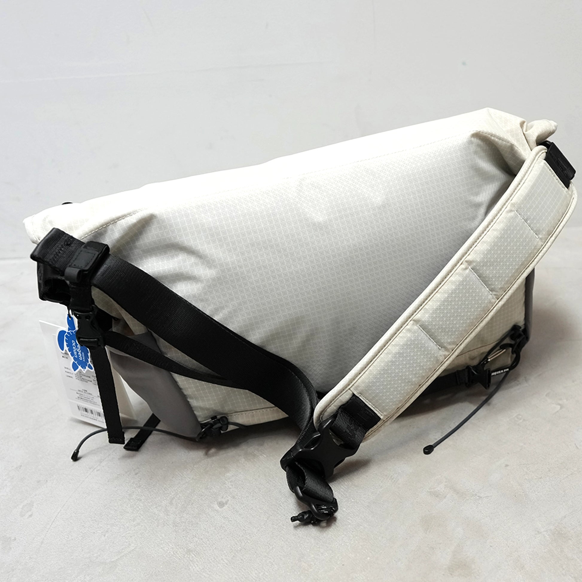 and wander アンドワンダー ocean rip messenger bag – Yosemite and wander アンドワンダー ocean rip messenger bag – Yosemite