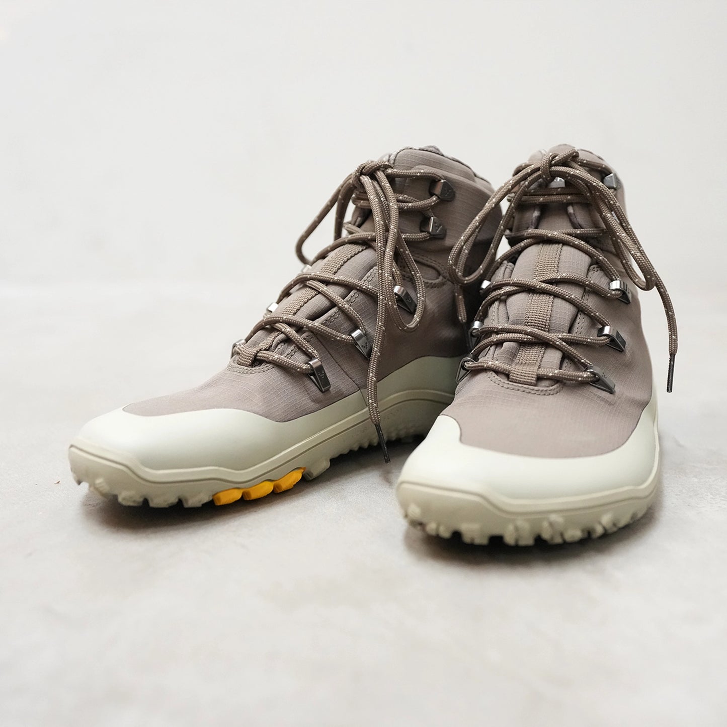 【VIVOBAREFOOT】ヴィヴォ ベアフット women's Tracker Textile AT Ⅱ JJF "Shadow Green"