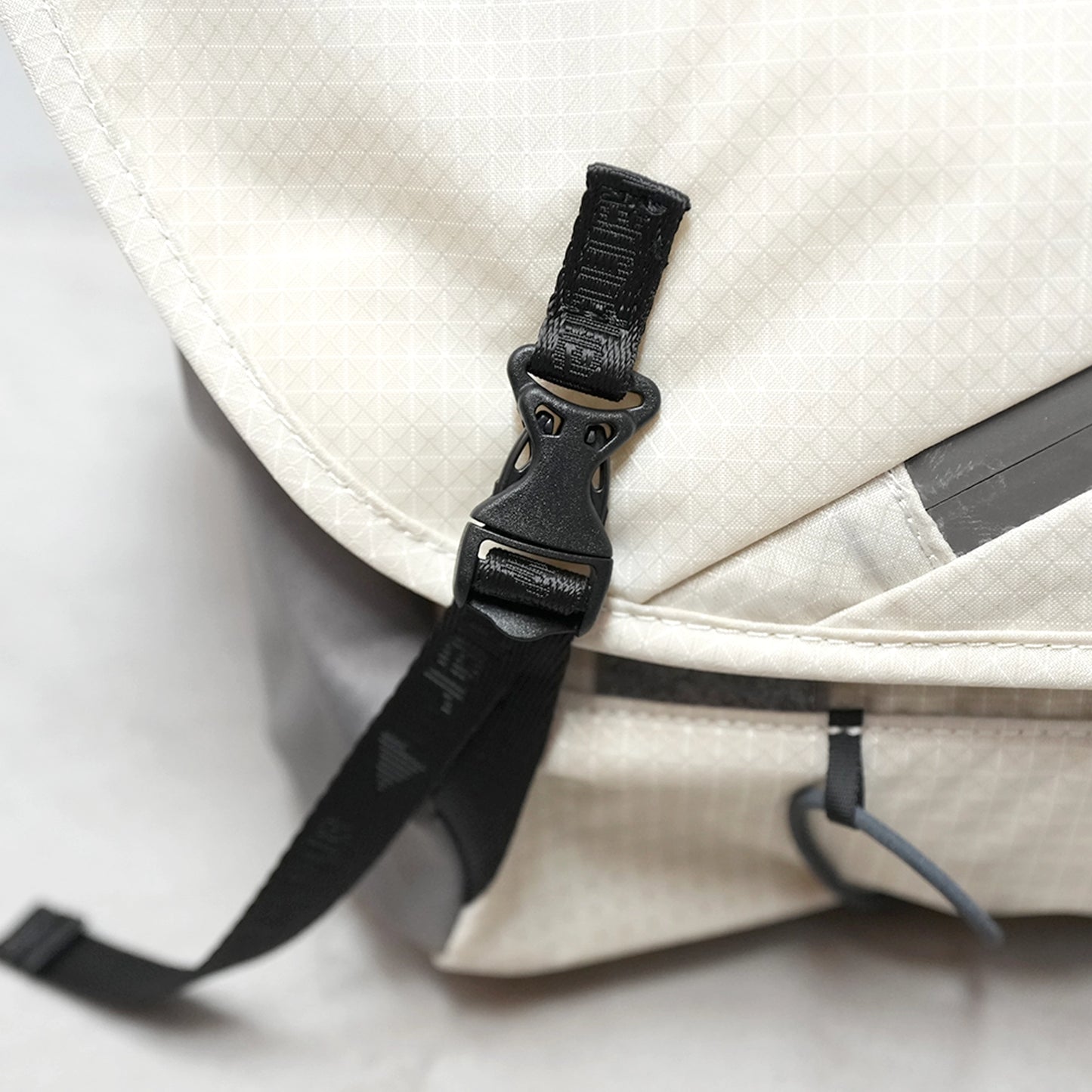 【and wander】アンドワンダー ocean rip messenger bag ”2Color”