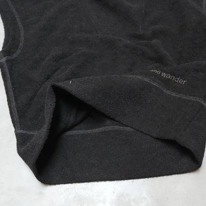 【and wander】アンドワンダー women's PE warm pile vest "2Color"