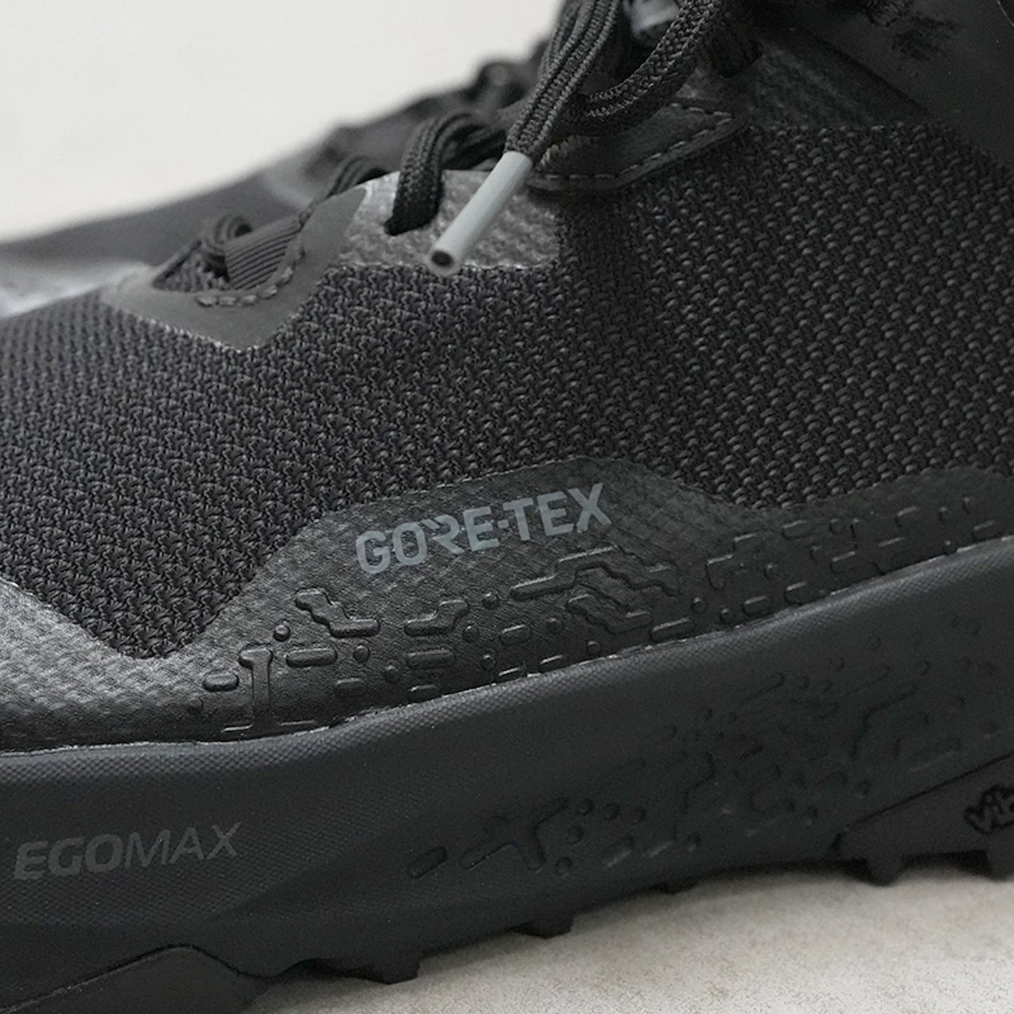 【ALTRA】アルトラ men's Timp 6 Mid GTX "Black×Black"