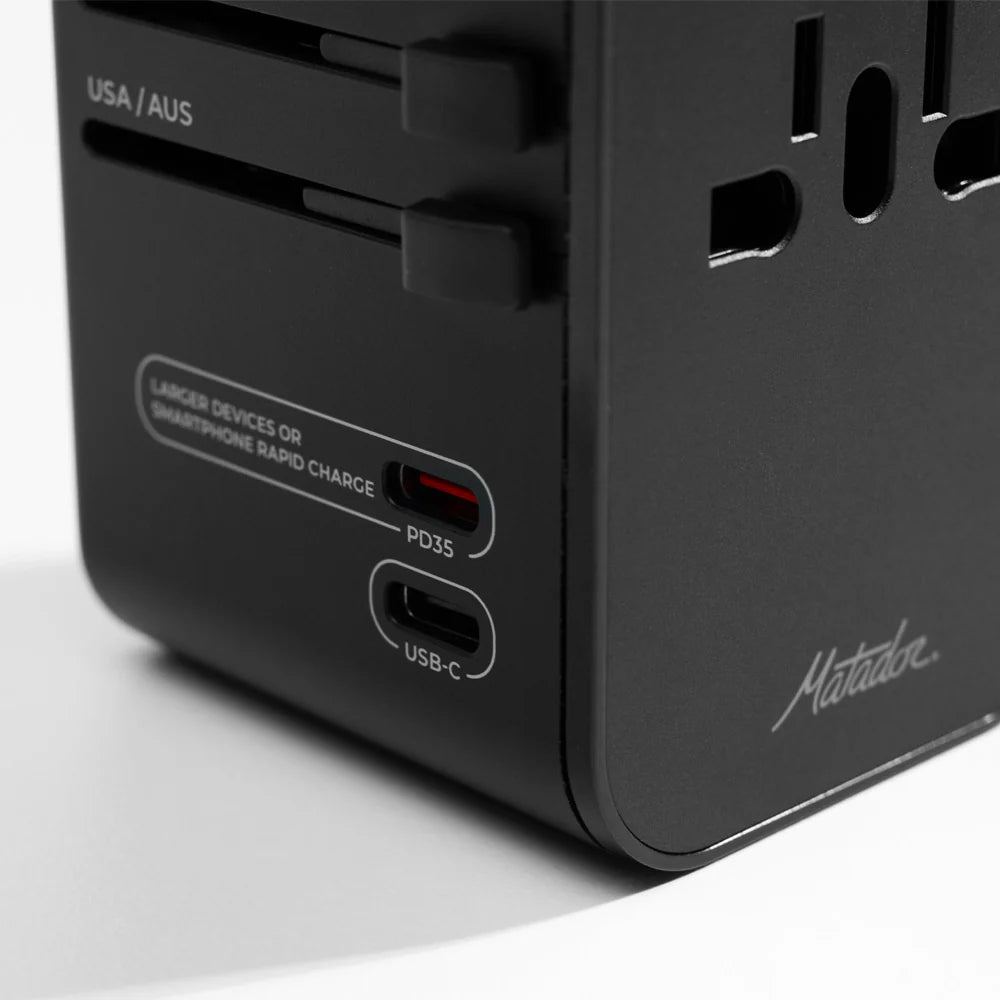 【Matador】マタドール Global Travel Adapter "Black"
